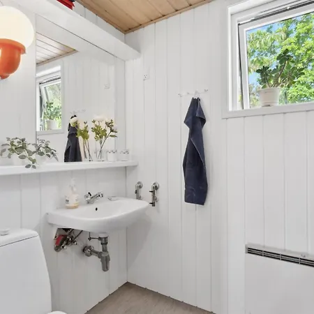 Holiday home Klint - 25m From The Sea By Interhome Knebel